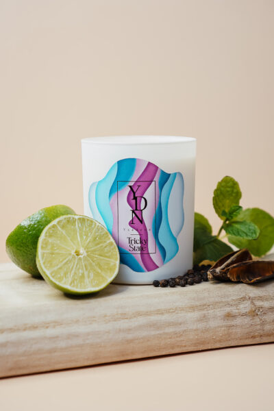 Bougie parfumée "Tricks State" en cire de soja, fabriquée à Bruxelles avec des parfums raffinés