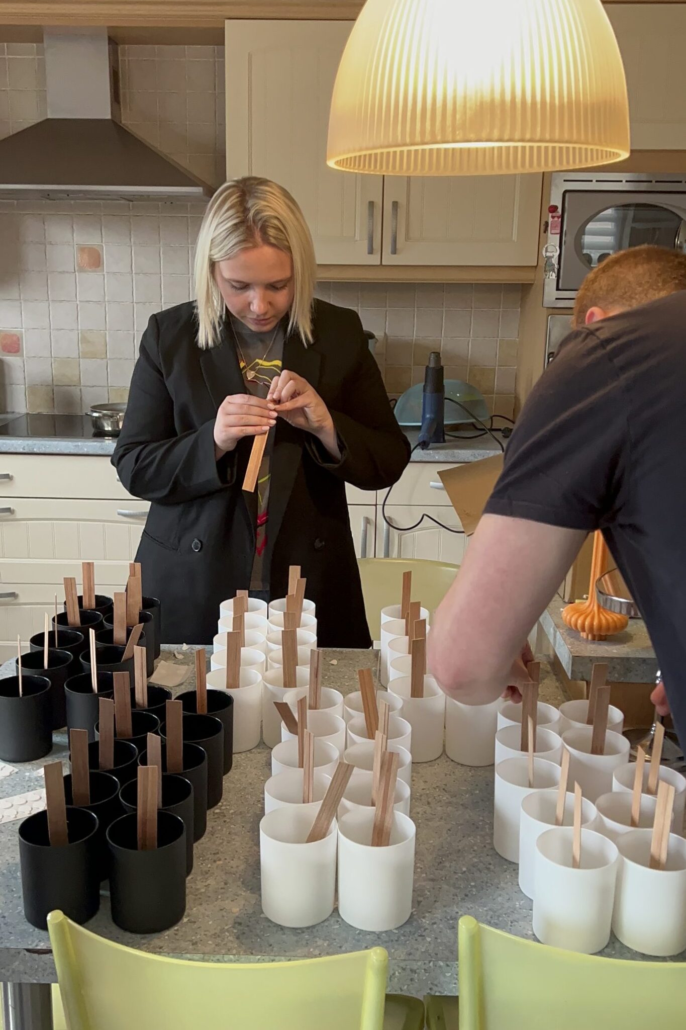 Les débuts de Ysadena et la fabrication artisanale de bougies