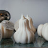 Bougie citrouille blanche parfum pumpkin spiced latte Ysadena bougie citrouille blanche parfumée épice de citrouille artisanale Belgique