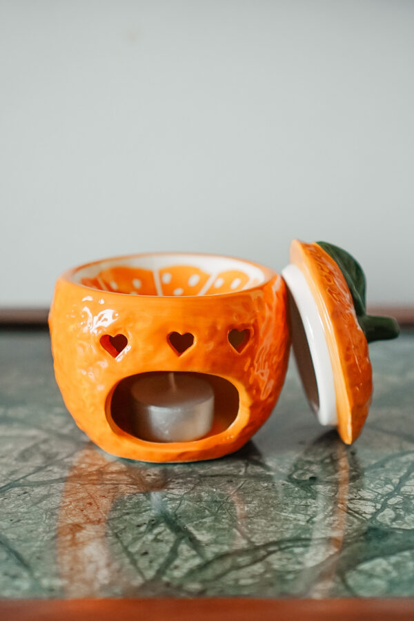 Brûleur orange avec couvercle amovible Ysadena Brûleur orange en céramique ouvert Ysadena.