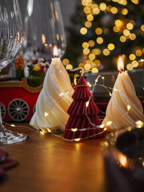 bougie-sapin-geometrique-noel-artisanale-bruxelles Bougie Sapin Torsadé parfumée – Collection de Noël artisanale Ysadena