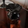 detail-bruleur-fondants-fleur-noir Brûleur Fleur Noir pour Fondants Parfumés